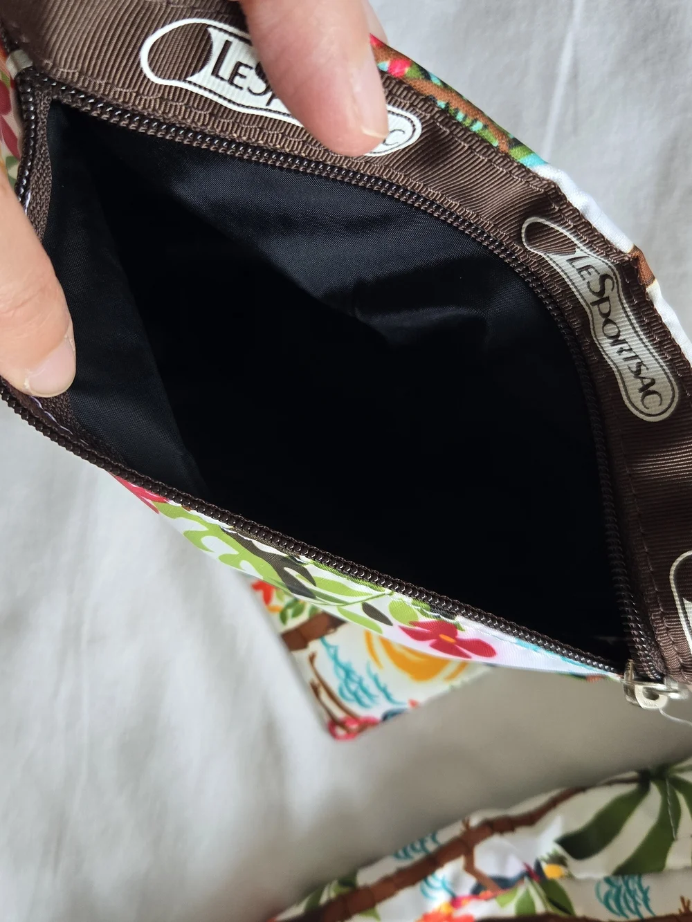 NWT LeSportsac Hawaii Exclusive Edna Crossbody Bag Set - Hula Chocolate